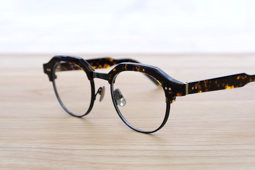 YELLOWS PLUS：RUSSEL 《 イエローズプラス 》_岐阜県郡上市メガネ補聴器ののむら眼鏡店