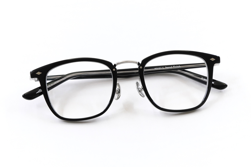 郡上市のメガネ Vol.11：50代 メガネを使用していると疲れる、掛け続けることができないとのご相談 〜 YELLOWS PLUS ： Elbart c.1W  《 イエローズプラス 》